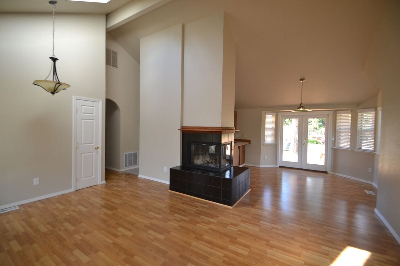 8703 Dolly Madison St Sw - Photo 2 of 10