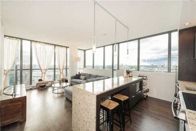 8 Charlotte Street #1802