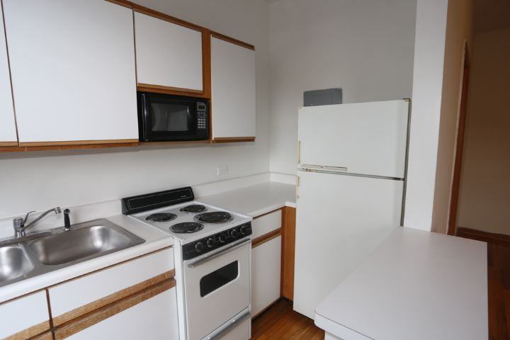 635 W Barry Ave #408 - Photo 2 of 13