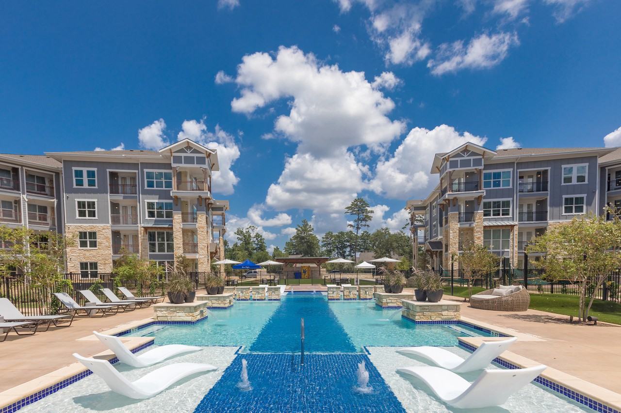 Creekside Park - The Residences - Photo 2 of 22