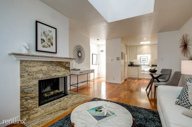 444 Francisco St - Photo 2 of 7