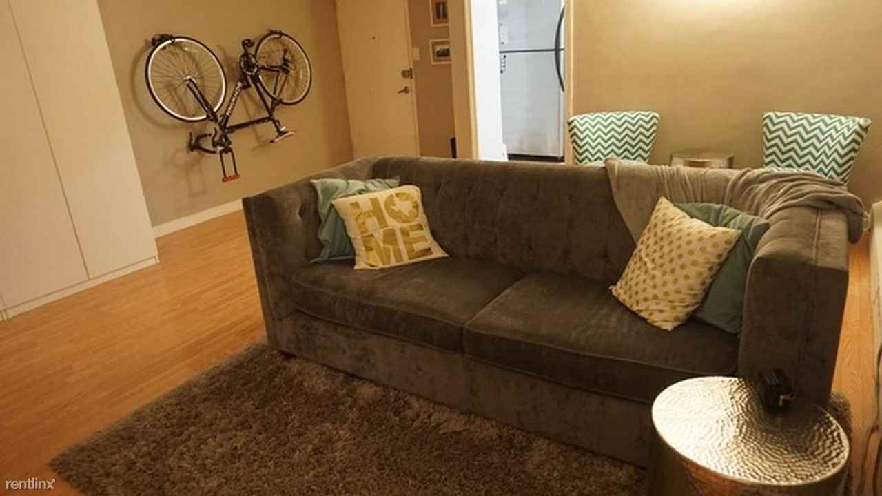 4970 N Marine Dr - Photo 2 of 5