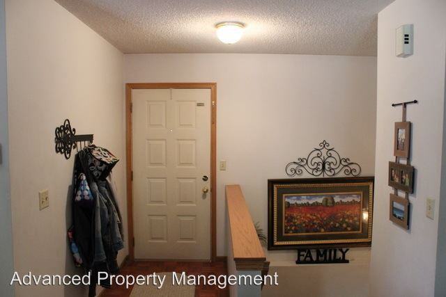 3028 Geneva Dr - Photo 2 of 41