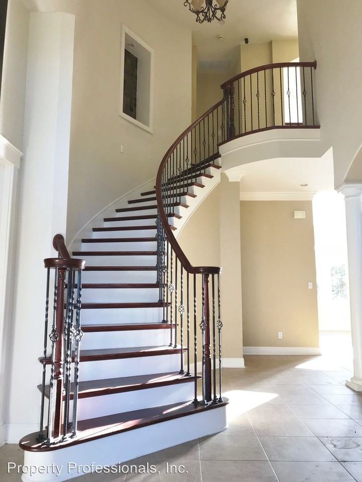 157 Clear Ridge - Photo 2 of 29