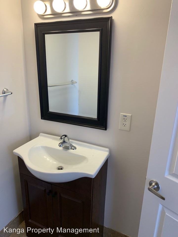 1340 W 33Rd St - Photo 3 of 5