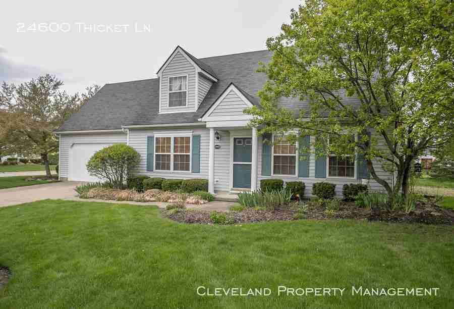 24600 Thicket Ln - Photo 2 of 37