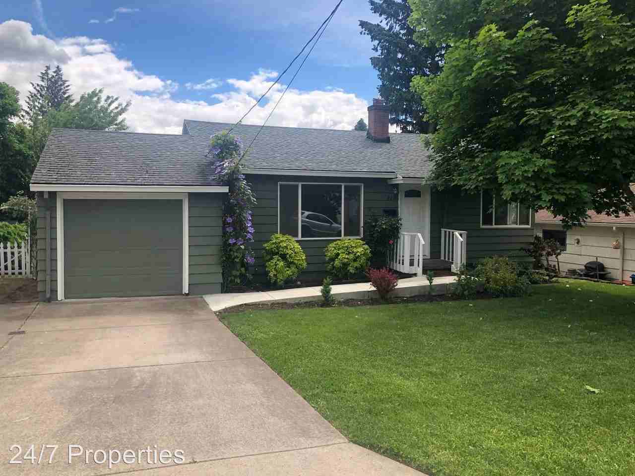 4220 SE Rio Vista St - Photo 2 of 5