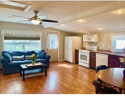 103 Rock Island Rd - Photo 2 of 12