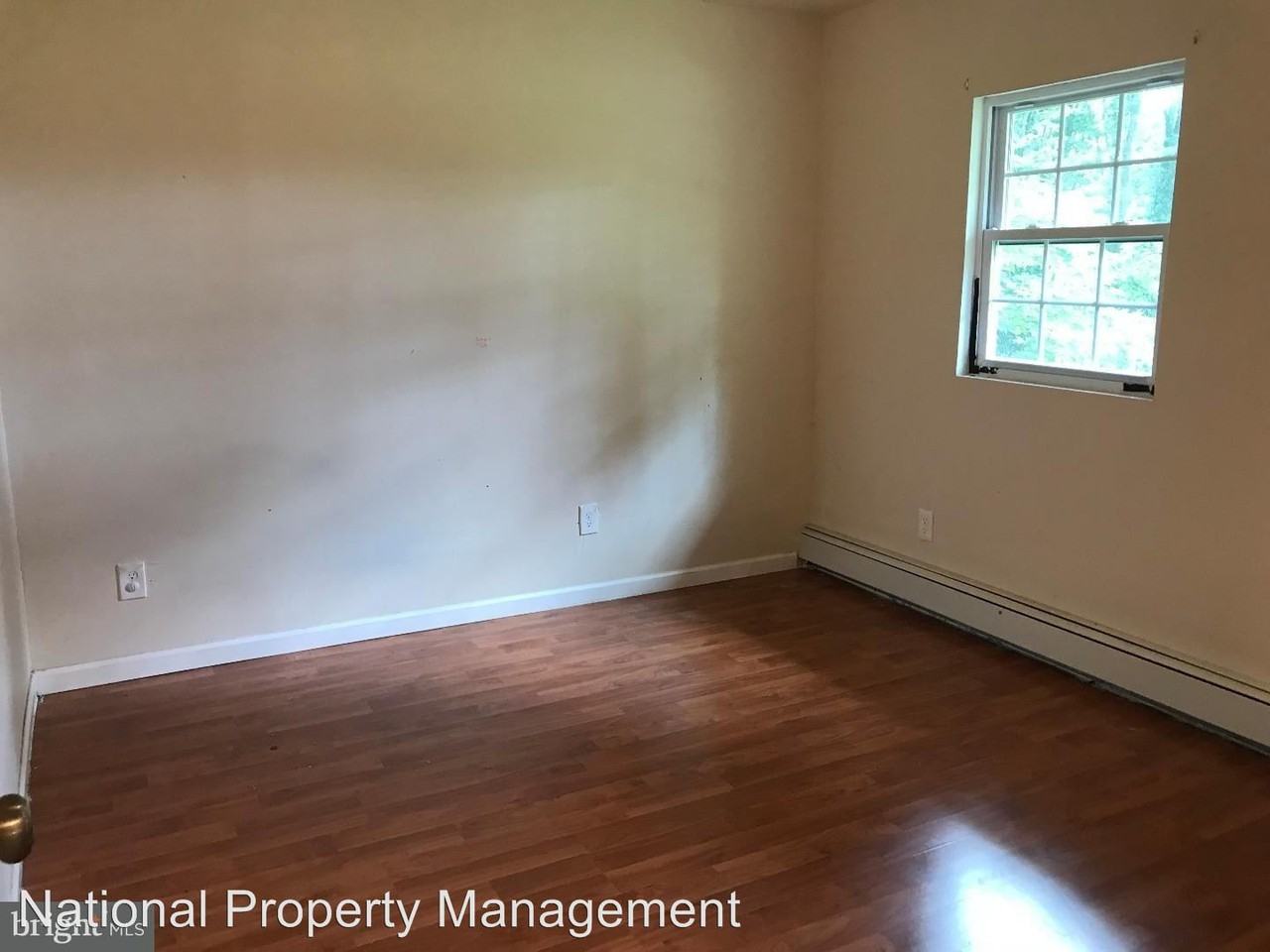 22 Richard Rd - Photo 3 of 8