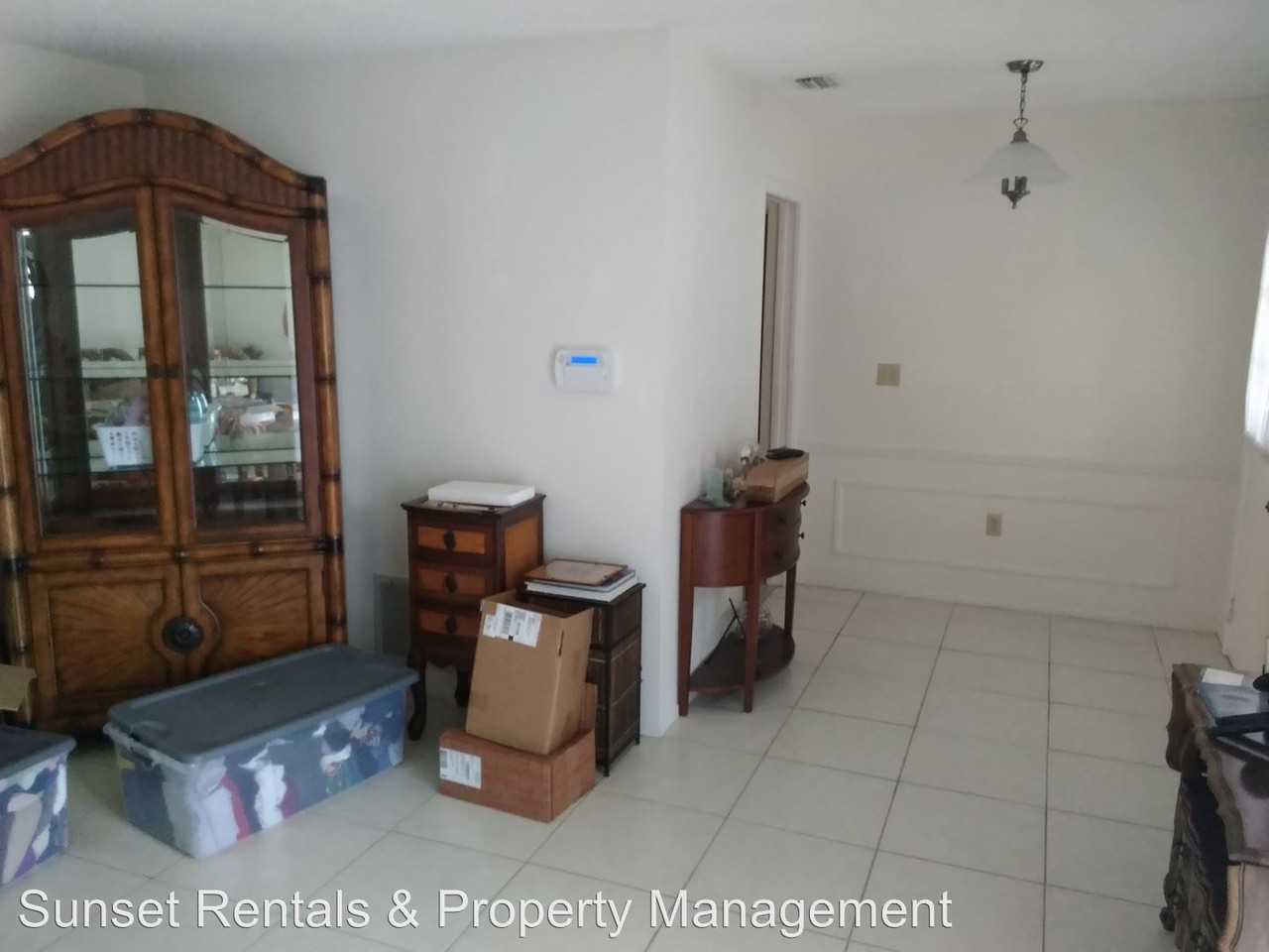 12902 Pebble Beach Cir - Photo 3 of 16