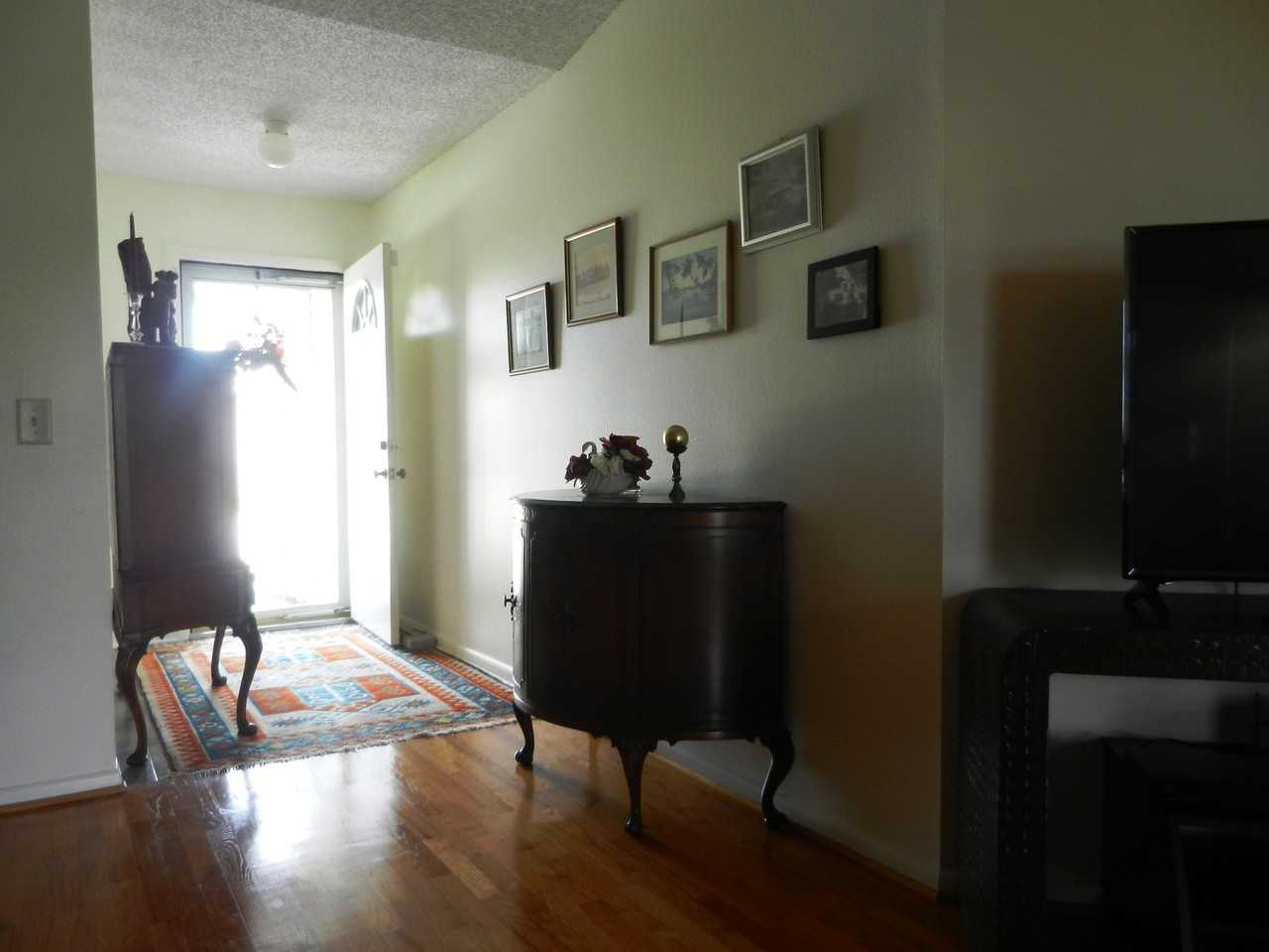 3230 Prairie Dunes Cir W - Photo 2 of 16