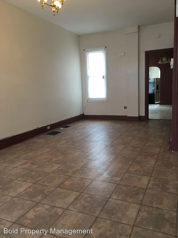 314 Pine St - Photo 2 of 15