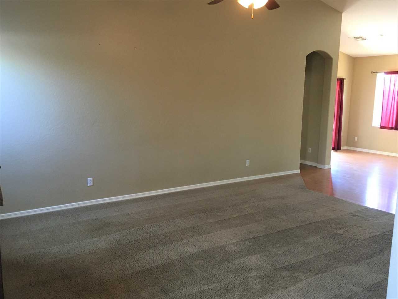 7916 N Paradise Canyon Ln - Photo 2 of 11