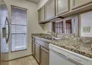 7135 Fair Oaks Ave #16 - Photo 3 of 8