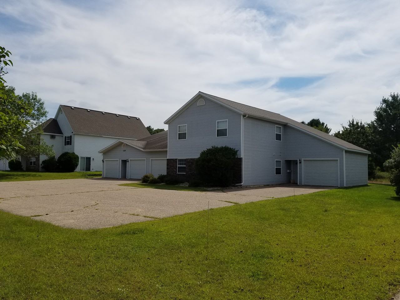 1409 River View Avenue #B - Photo 3 of 22