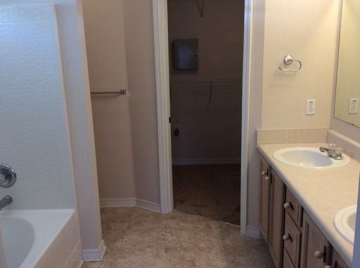 1478 Newcastle Way - Photo 2 of 14