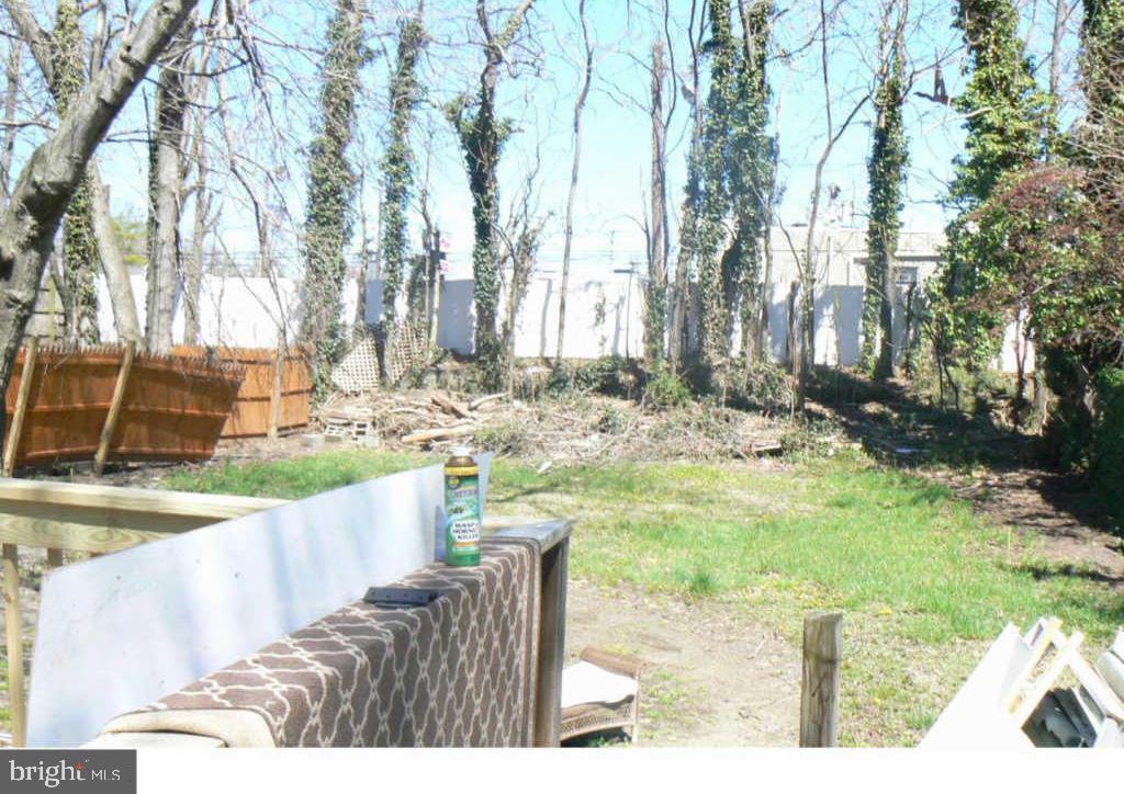 22 S Hilltop Ave - Photo 2 of 9