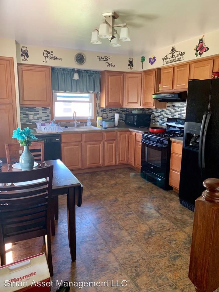 103 N 75th St - Photo 2 of 14