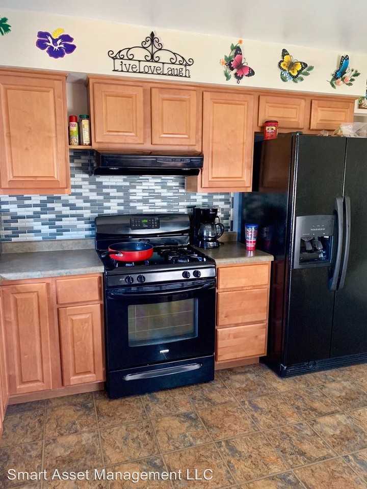 103 N 75th St - Photo 3 of 14