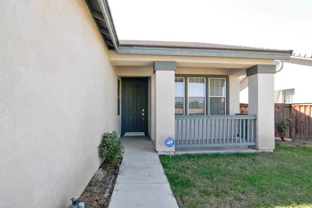 1008 Cypress Dr - Photo 2 of 20