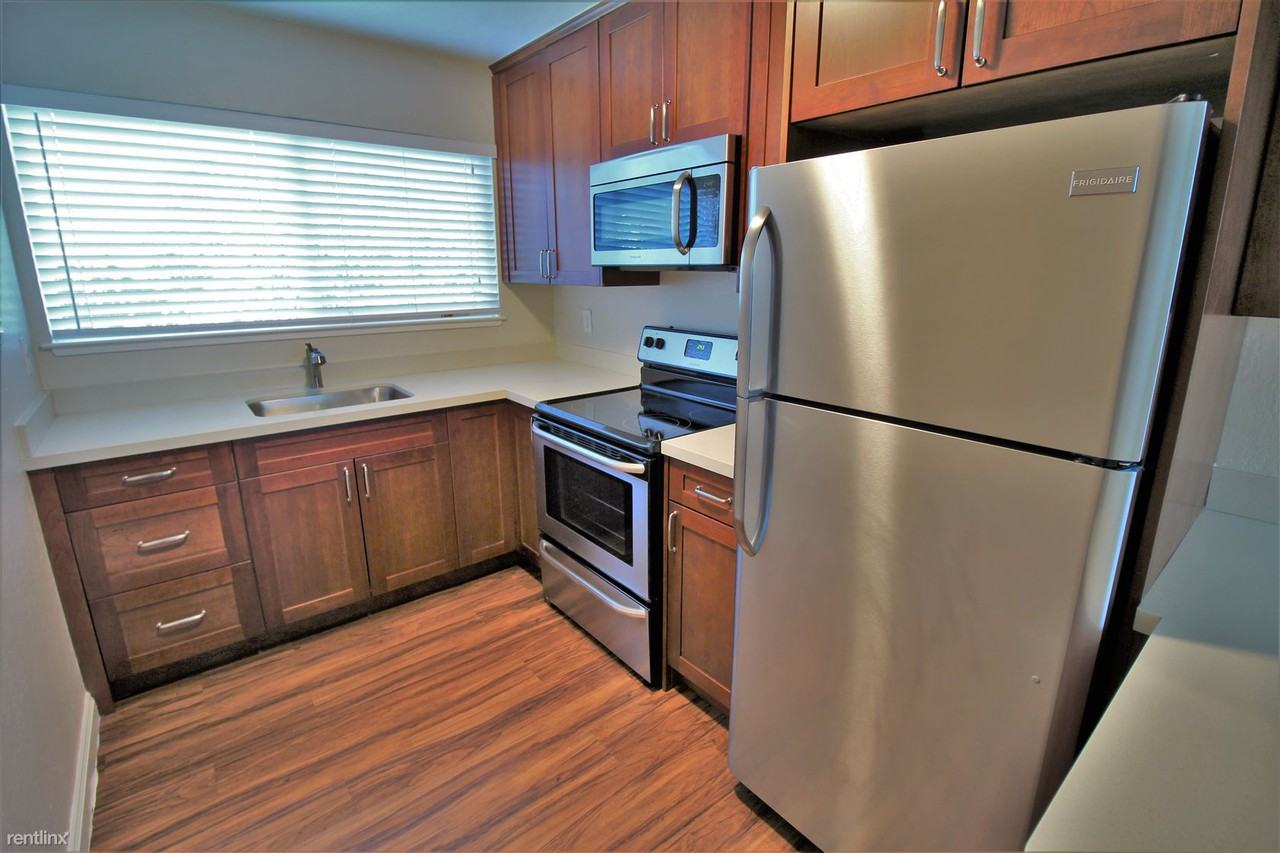 Parklane Apartments - Photo 3 of 12