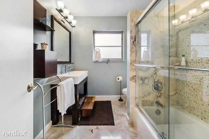 SW 152 ST - Photo 3 of 6