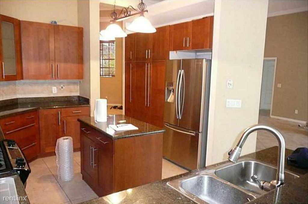 19244 SW 66th St - Photo 2 of 3