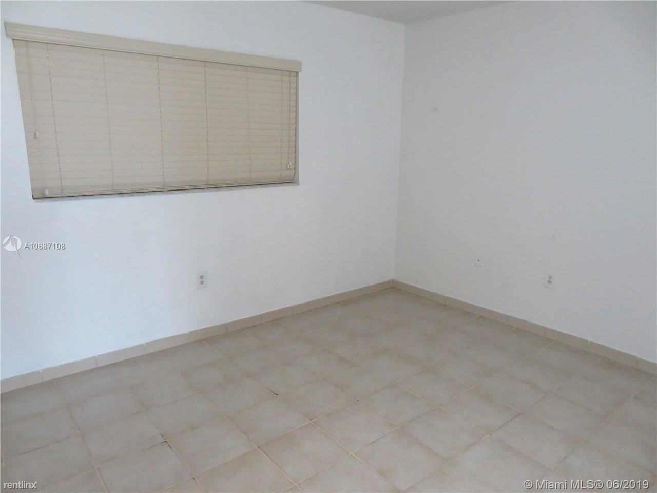 8025 SW 107th Ave - Photo 3 of 12