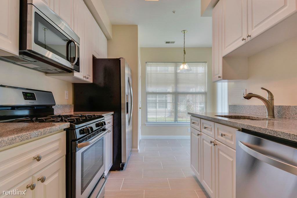 5924 Founders Hill Dr - Photo 2 of 11