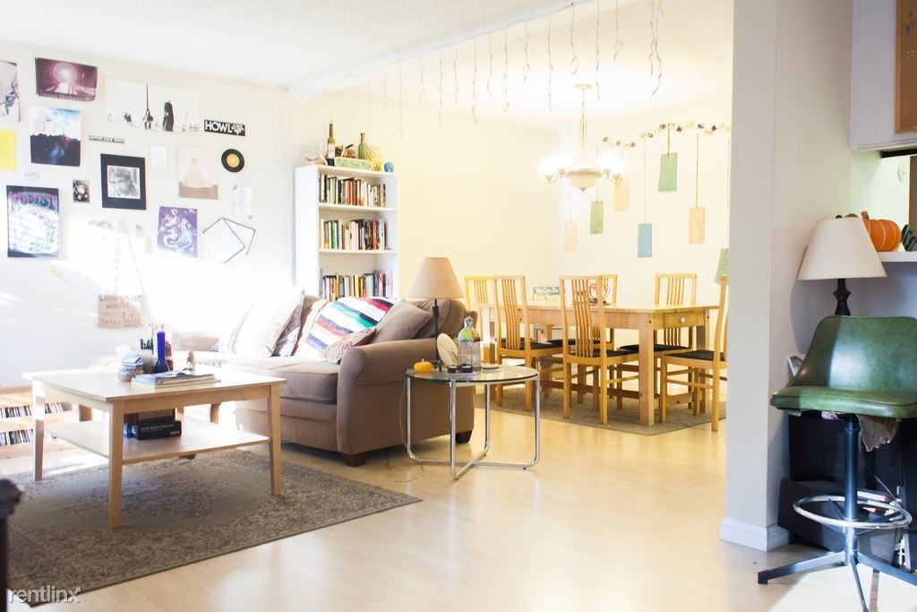 570 Peach St - Photo 3 of 11