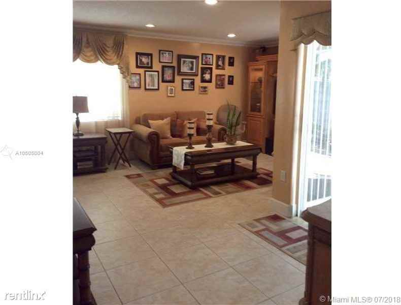 13724 SW 149th Circle Ln - Photo 2 of 10