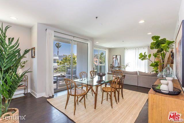 817 N Alfred St - Photo 2 of 10