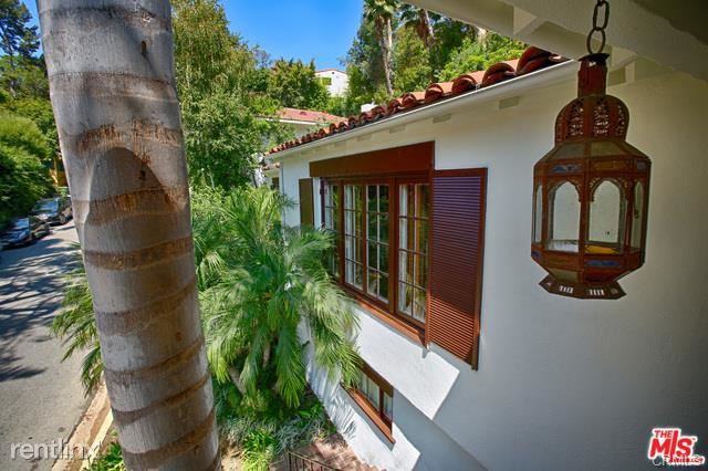 2400 Outpost Dr - Photo 2 of 10