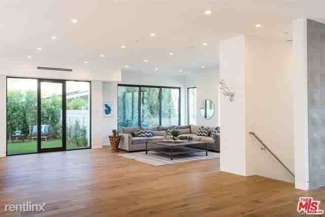 3553 ALANA Dr - Photo 3 of 10