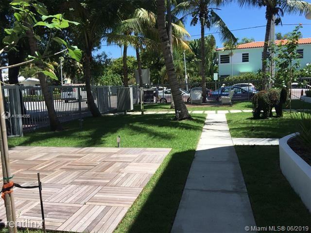 557 Michigan Ave - Photo 2 of 10