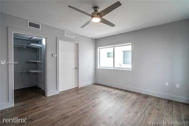 1501 Michigan Ave - Photo 3 of 13