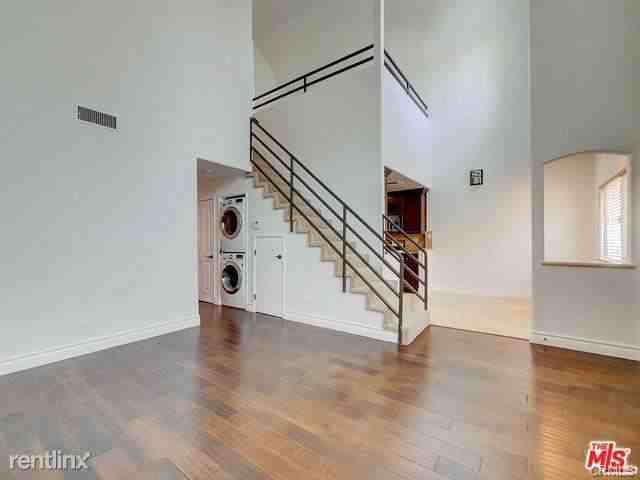 4128 Whitsett Ave - Photo 2 of 10