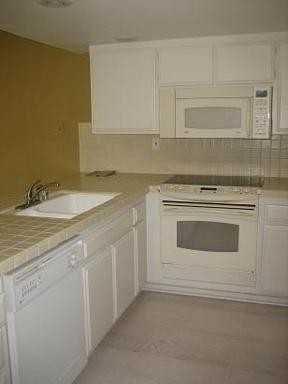 435 Carrillo St - Photo 3 of 5