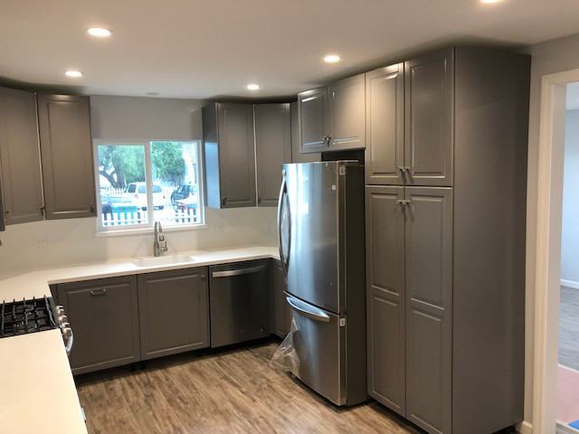 1130 Faraday St - Photo 2 of 13