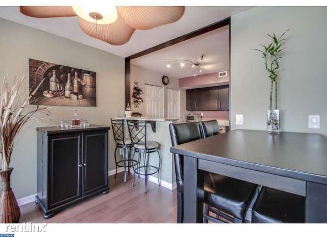 3 N Columbus Blvd - Photo 2 of 15