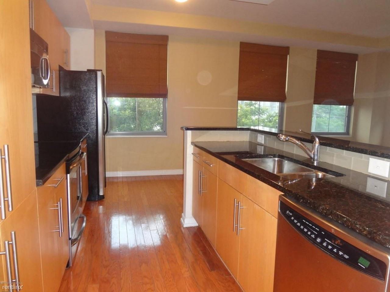 149 Essex St - Photo 2 of 5