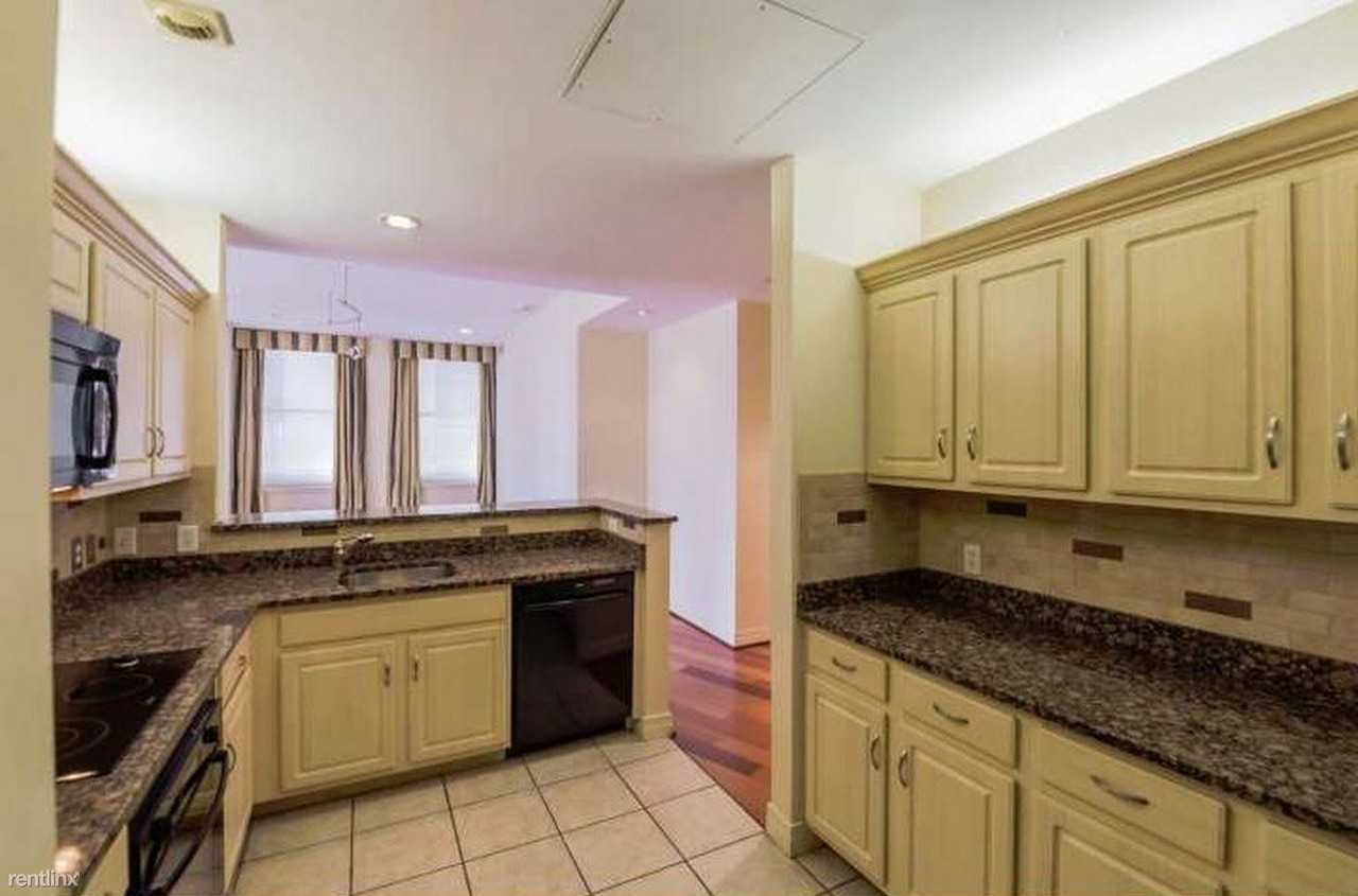 1600 Arch St - Photo 3 of 16