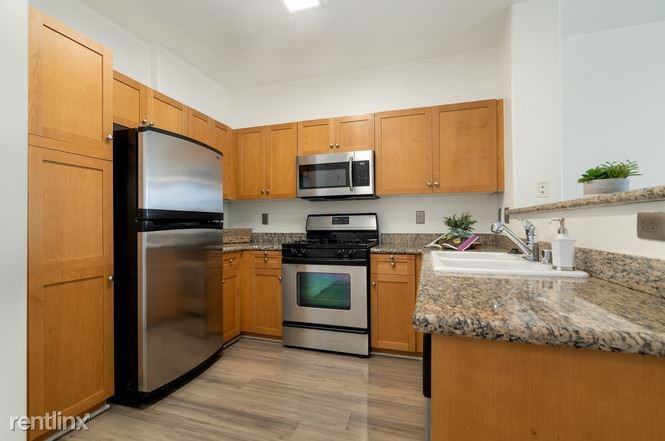 100 S Alameda St - Photo 3 of 6