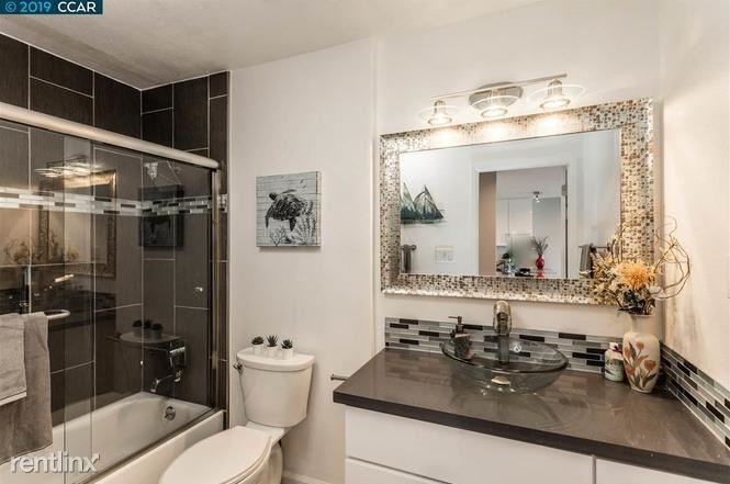 425 Orange St - Photo 3 of 6