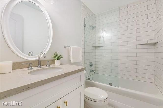 920 Poeyfarre St - Photo 3 of 5