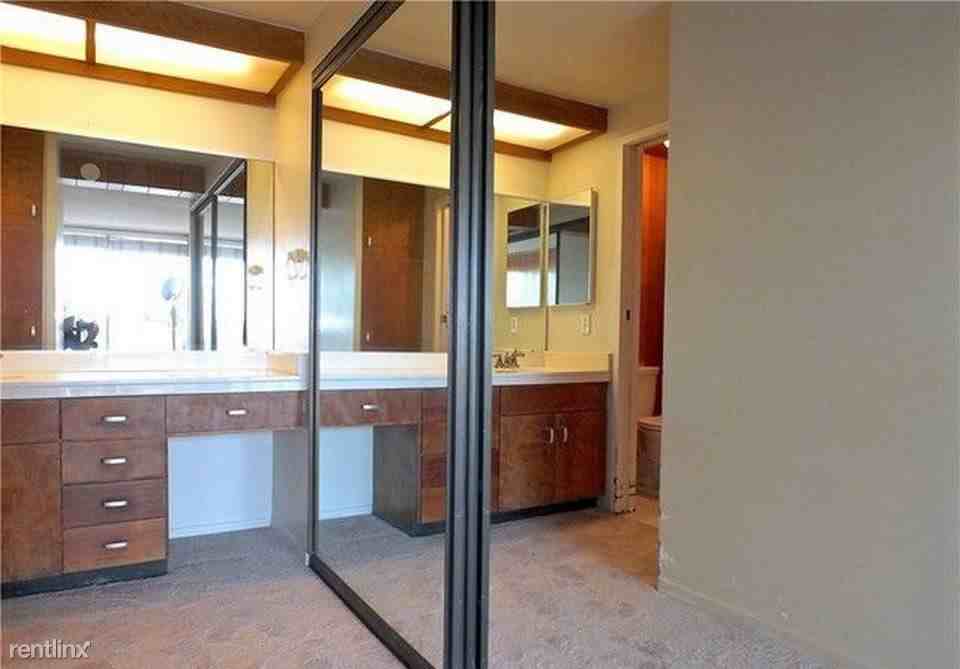 5400 E The Toledo - Photo 2 of 12