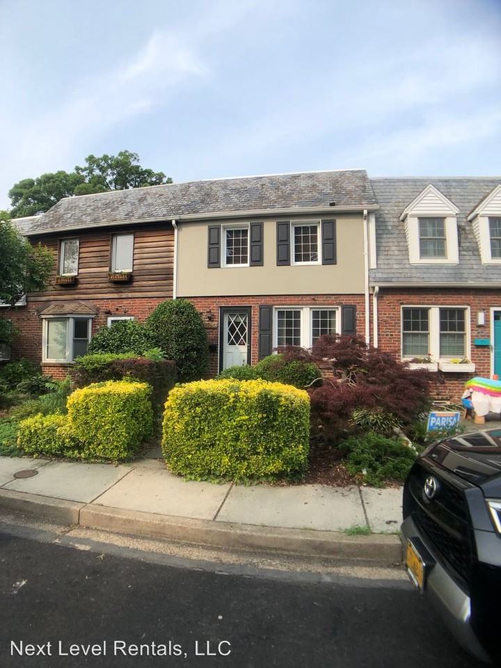 2150 N Brandywine St - Photo 2 of 13