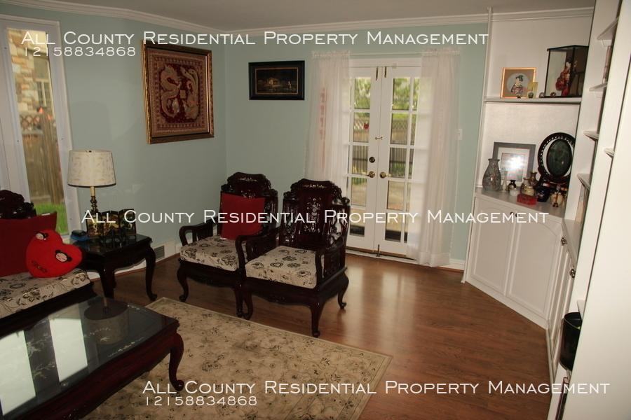 1374 Drayton Ln - Photo 3 of 25