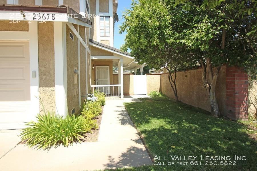 25678 Alicante Dr - Photo 3 of 50