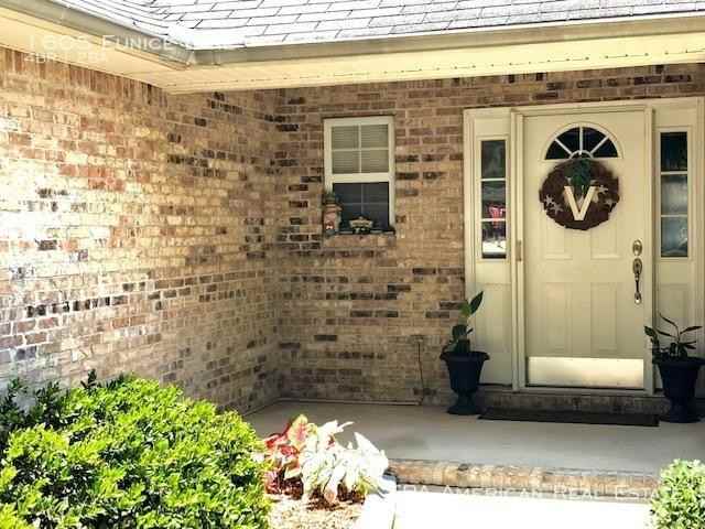 1605 Eunice Ln - Photo 3 of 33